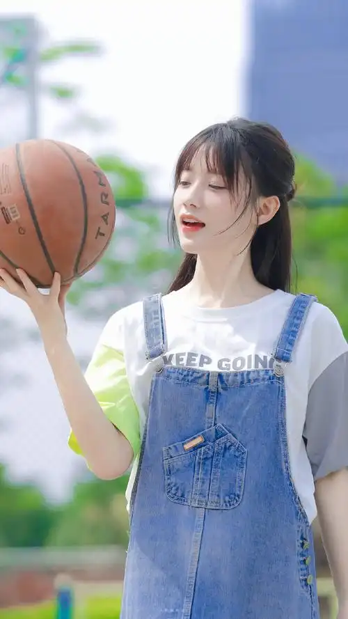 陈意涵 篮球写真