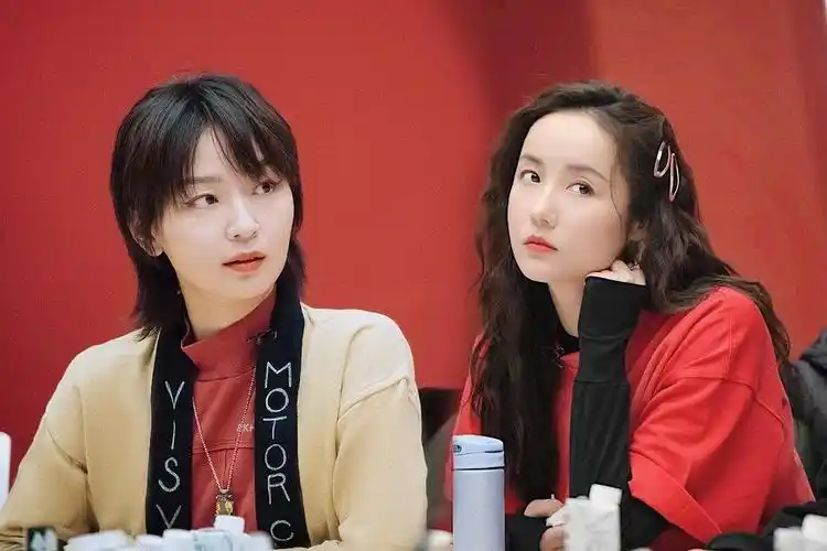 笔一双飞周笔畅吕一