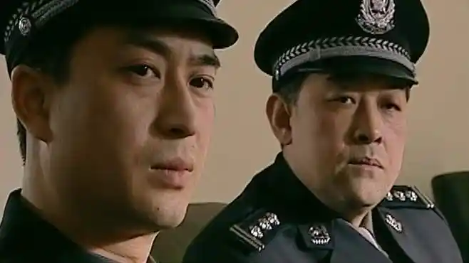 使命:张嘉译汇报工作,领导却劝他抓紧搬家,免得老婆会有意见-影视综