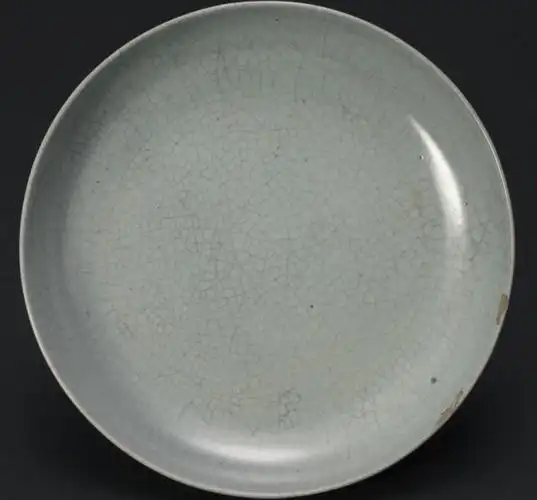 北宋 汝窑青瓷盘(正面) 台北故宫博物院馆藏