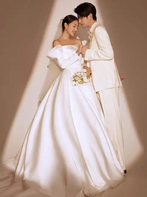 冬季室内2021最in光影简约婚纱照78