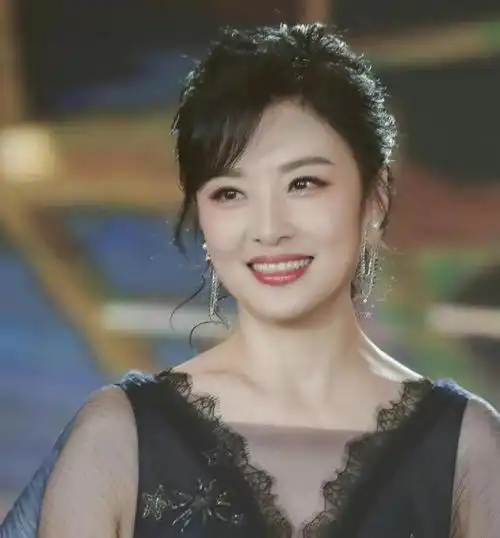 回顾主持人周涛我这辈子正确的决定就是和路云生下一儿一女