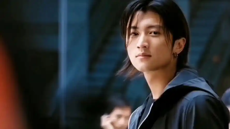 谢霆锋27年颜值变化,颜值没有尴尬期,这么多年了依然帅气十足