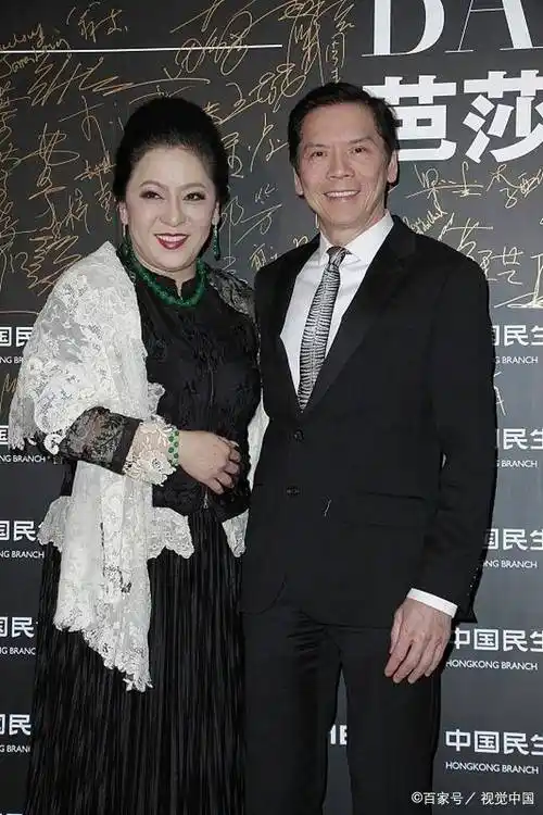 向太&向华强恩爱40年的秘诀是什么?_手机搜狐网