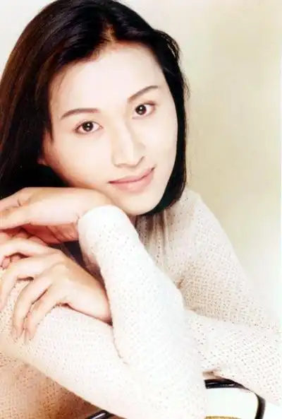 王菁锳写真图片-自制1024x1280壁纸.-明星写真馆n63.com