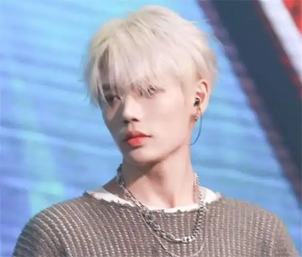 这样的白发男孩,你们爱了吗?