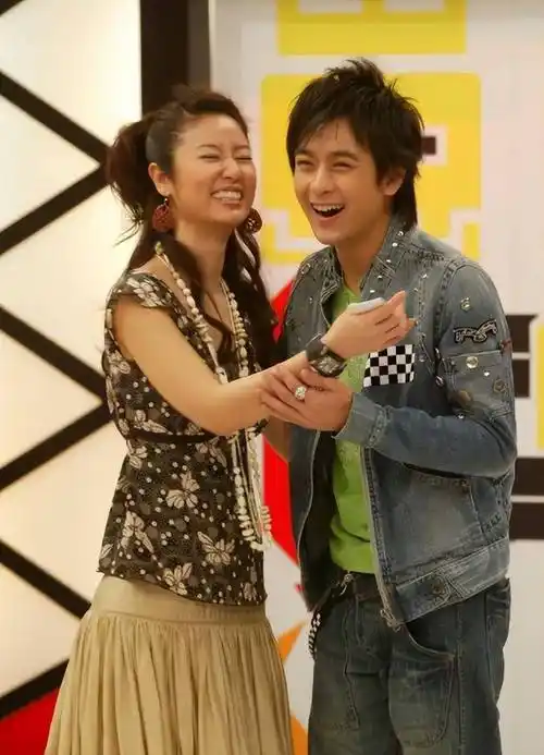 盘点林心如的感爱情,绯闻男友近10位,还有知名大导演苦等她20年