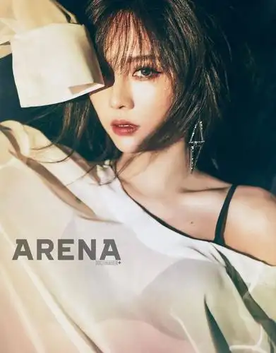 的身份回归乐坛的王霏霏于上月21日公开了个人首张数字ep《fantasy》