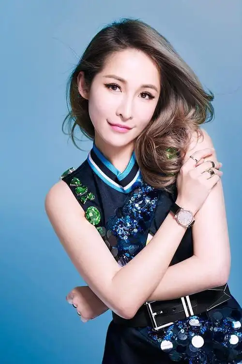 杨杨的相册-萧亚轩elva