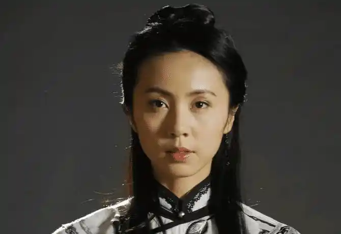 孙莉当年有多漂亮 气质不输范冰冰马伊琍,难怪黄磊会一见倾心啊