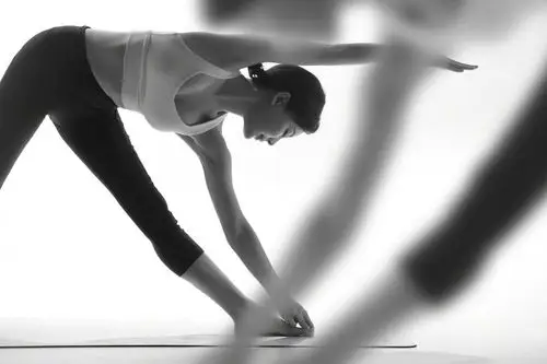 动出强大力量##运动新力量#瑜伽于我, 是——觉受身体.