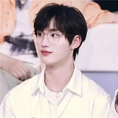 追风少年丁程鑫微信头像超耐看 你笑起来真像好天气