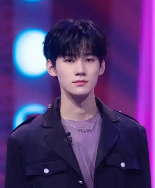 你们眼里的张真源是什么样