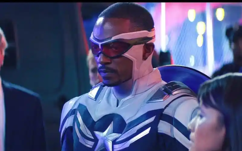 猎鹰正式继任二代美国队长鹰队的正义演讲莎沦黑化猎鹰与冬兵第一季大