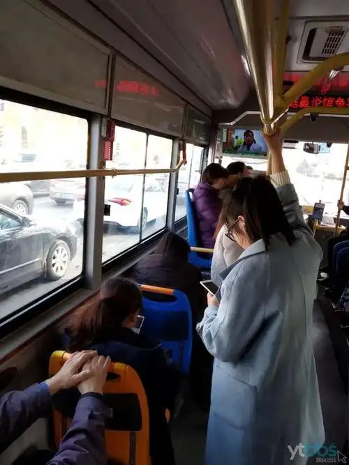 [焦点话题] 冬天这公交车真是没法坐,味太大了