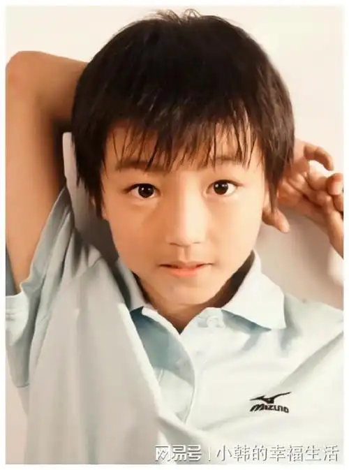 王俊凯比易烊千玺差吗怎么走着走着人生就完全不一样