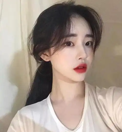 适合学生的八字刘海高中生最爱的发型