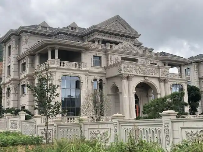 这些不应该叫别墅,应该叫城堡!