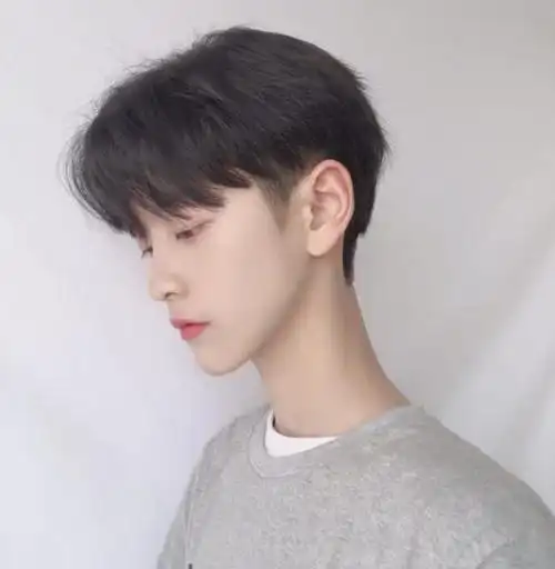 男生只有烫发蓬松才可以没有朋友变帅?