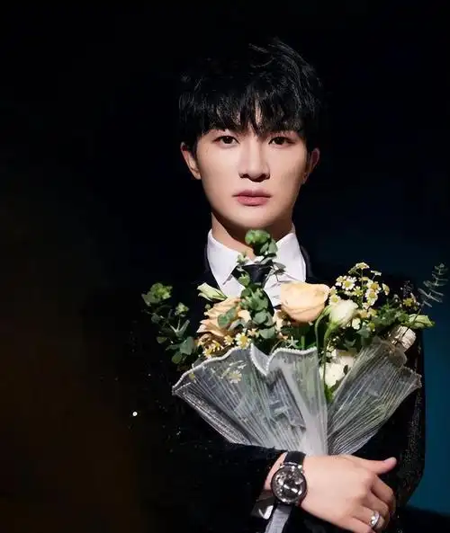 这一次,在联合国大放异彩的周深,向全世界证明了中国的实力