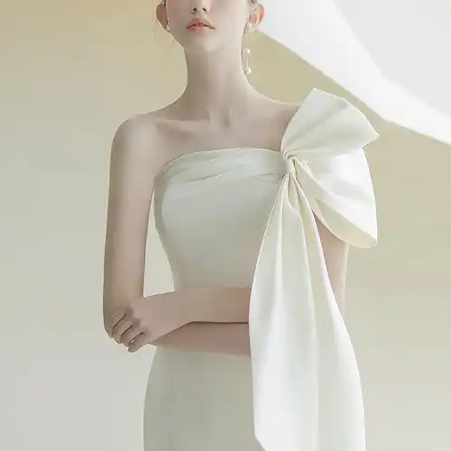 性感抹胸连衣裙秋装2020年新款女白色法式优雅气质修身长款小礼服