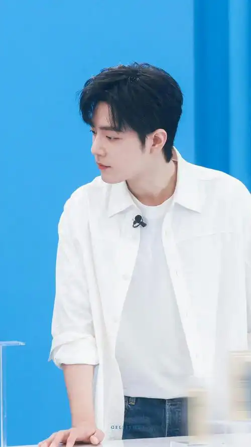 肖战白衬衫直播造型##肖战安热沙品牌代言人##肖战