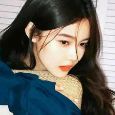 唯美优雅文艺女头像