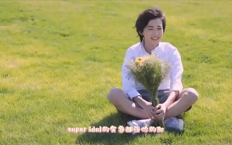 宋亚轩治愈笑容合集快来看小甜豆芽芽的治愈笑容吧