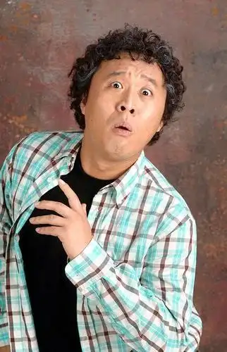 (jeong jun ha,1971年3月18日-),出生于韩国首尔特别市,韩国喜剧演员