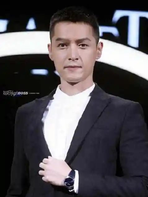 板寸头考验男星颜值陈晓鲜嫩胡歌成熟彭于晏男人感十足