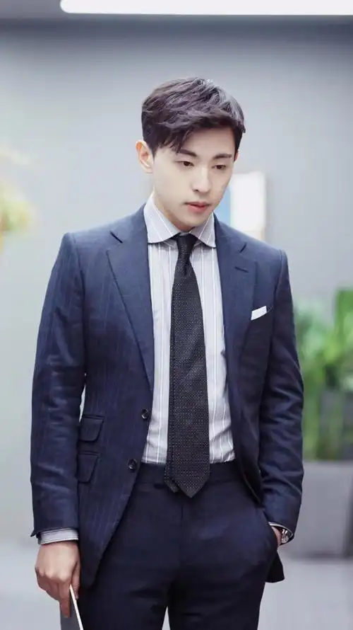 腿短上热搜邓伦的流量还是杠杠的