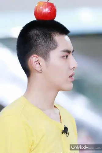 颜值大pk!娱乐圈hold住圆寸头的真男神盘点