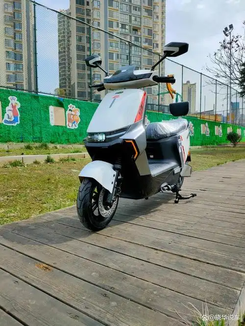 绿源全能旗舰电摩s70测评,3000元档超值的通勤买菜车 绿源电动车