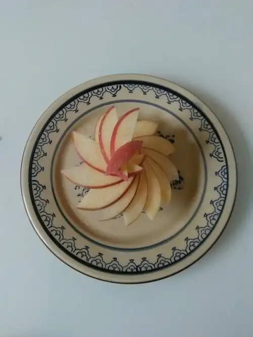 学了做了,跟大家分享一下,很简单漩涡苹果摆盘的食材和调料苹果,牙签
