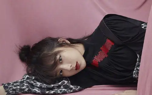 杨紫时尚冷艳写真桌面壁纸