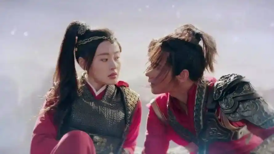 杨洋6大绯闻女友:最大36岁,最小24岁,一个比一个年轻漂亮_李沁_合作