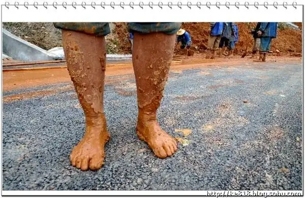 深圳冬日里赤脚的农民工