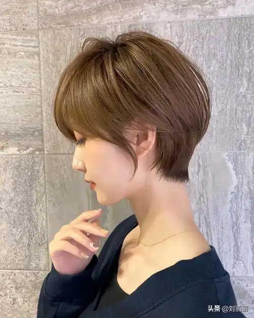 女士发型别乱剪,最美最火还是这四种,剪完就像变个人