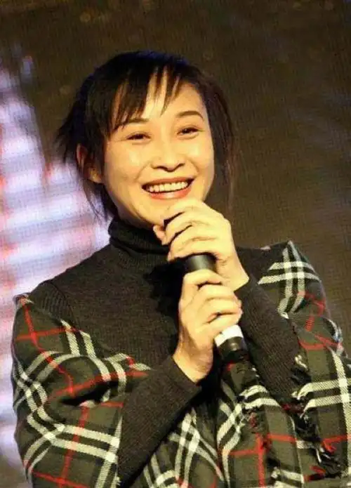 那英年轻时追蔡国庆被拒绝:还真没看上你,我看上你姐了