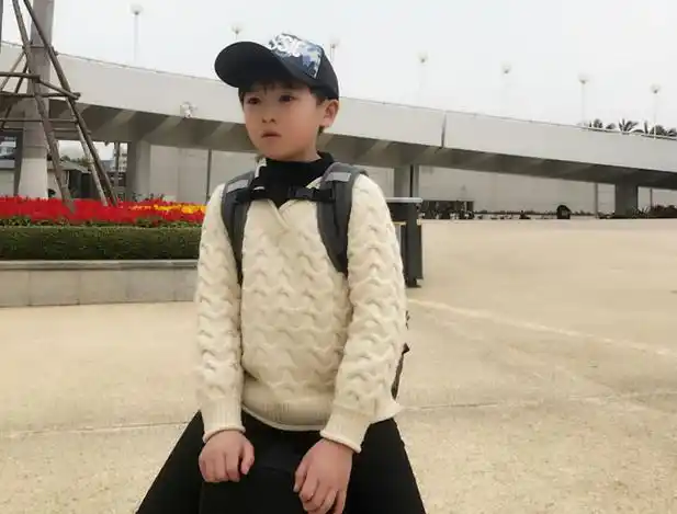 武泽锦熙的父母叫什么至今也没有曝光过,对于他亲生父母照片及全家福