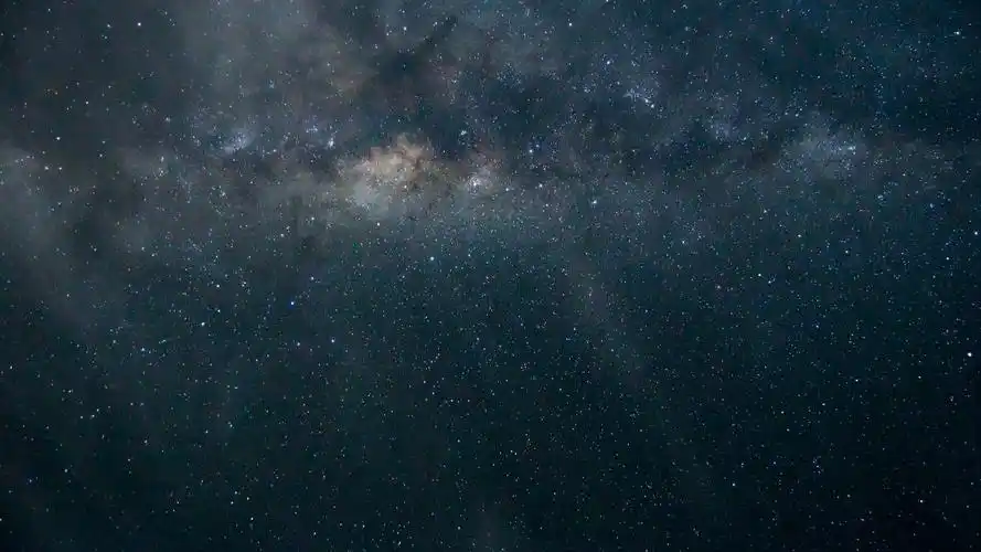 唯美绚丽的星空风景图片桌面壁纸