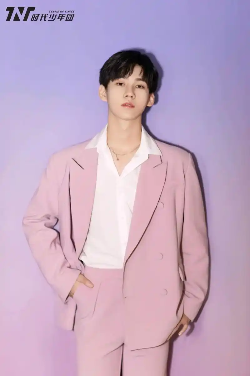 张真源 这里是张哥单人cut 没有按照番位或者年龄 别找茬 - 抖音