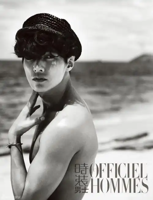 rain尼坤宋承宪 韩男星衣下的魔鬼身材(组图)