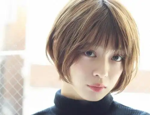 宽下巴女生剪短头发好看吗 显脸添气质的女生短发打造