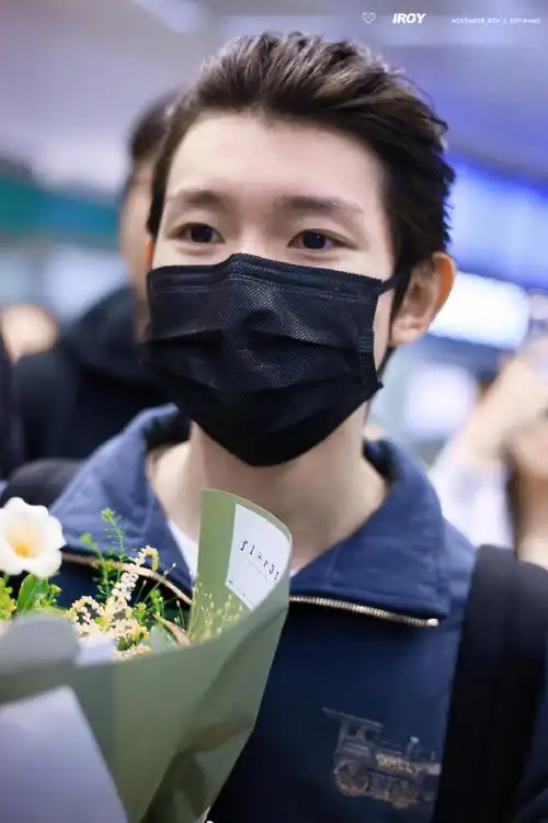 王源大背头小揪揪##bally全球品牌代言人王源