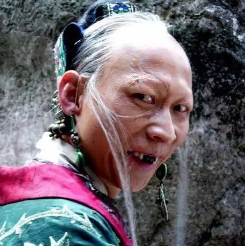 神雕侠侣裘千尺的扮演者现妻子女儿颜值极高个个貌美如花