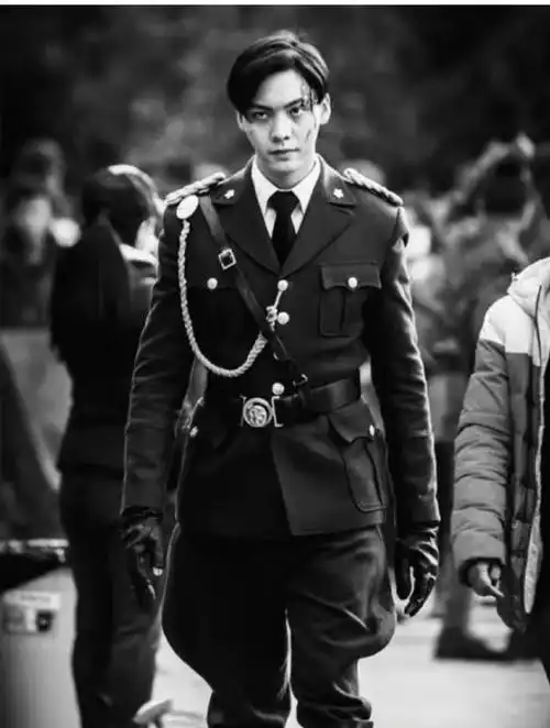 陈伟霆演的阿sir