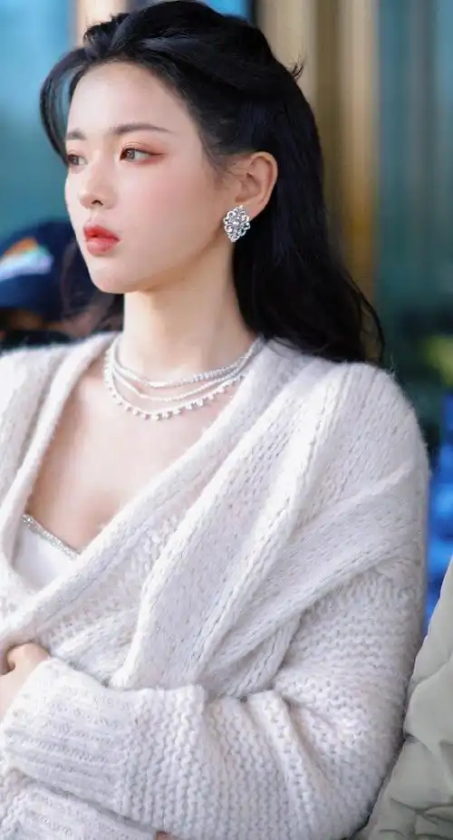 杨超越清新壁纸,美美的