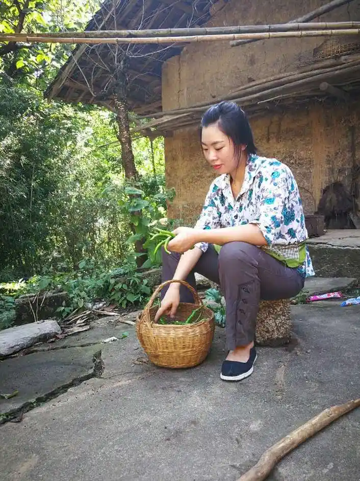 [人文人像] 农村女孩的前半生