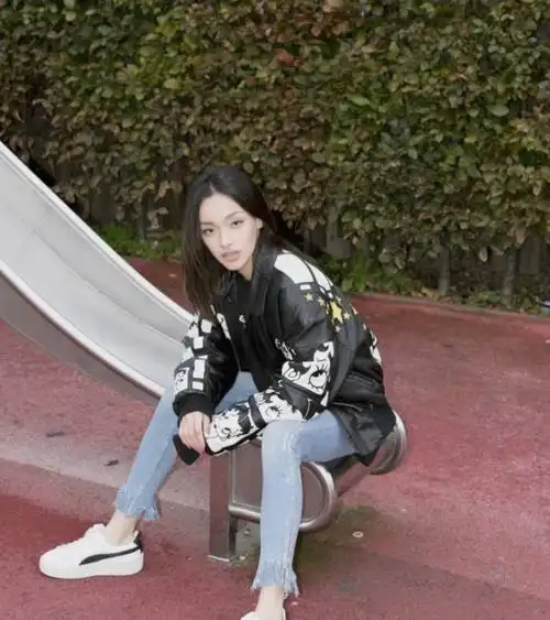 刘柏辛撞脸倪妮和蕾哈娜,一出场就得到表扬,还和红花会有联系?